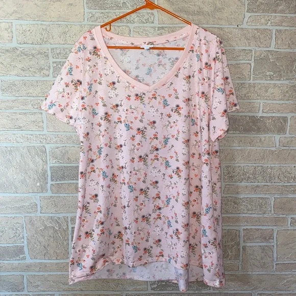 LulaRoe V Neck Tee - Picture 1 of 6